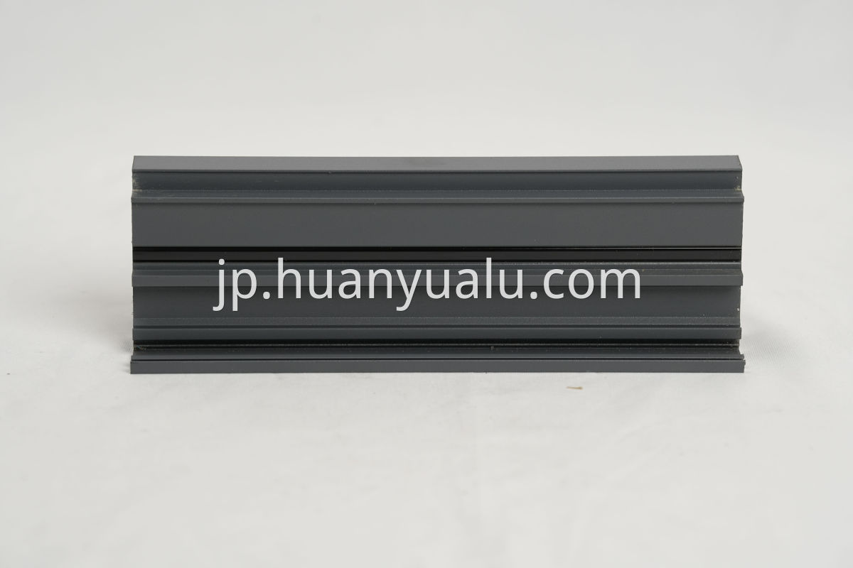 Thermal insulation profiles